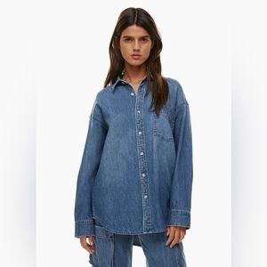 DENIM FORUM ARITZIA The '80s Comfy Denim Shirt